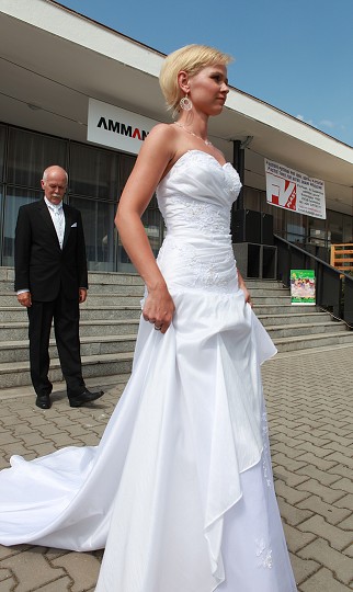 img00016.jpg